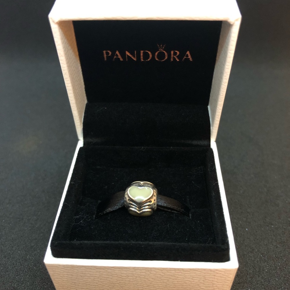 PANDORA Hearts Charm - Grey Enamel Hearts #OHQUAP